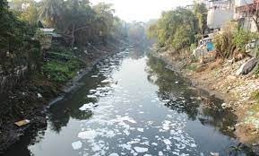 Nước mặt nhiều tuyến kênh phục vụ sản xuất nông nghiệp bị ô nhiễm
